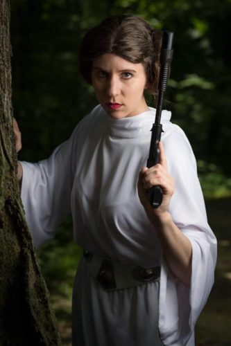 Lindsay aka Sheikahchica Cosplay as Princess Leia